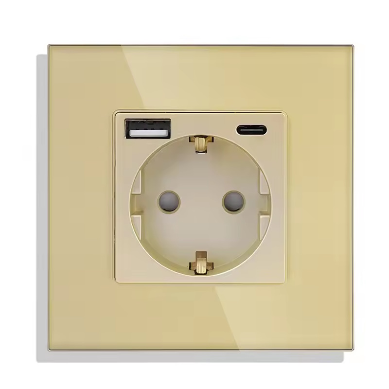 Utičnica jednostruka + USB-c i USB-a zlatna